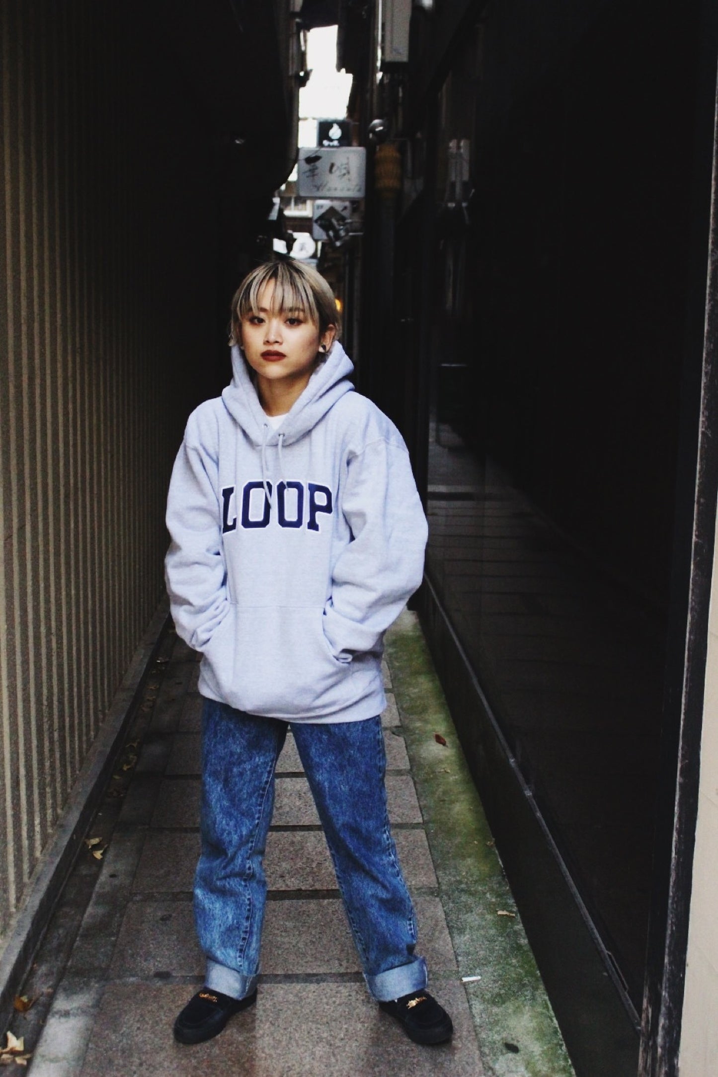 LOOP SATIN EMBROIDERY HOODIE