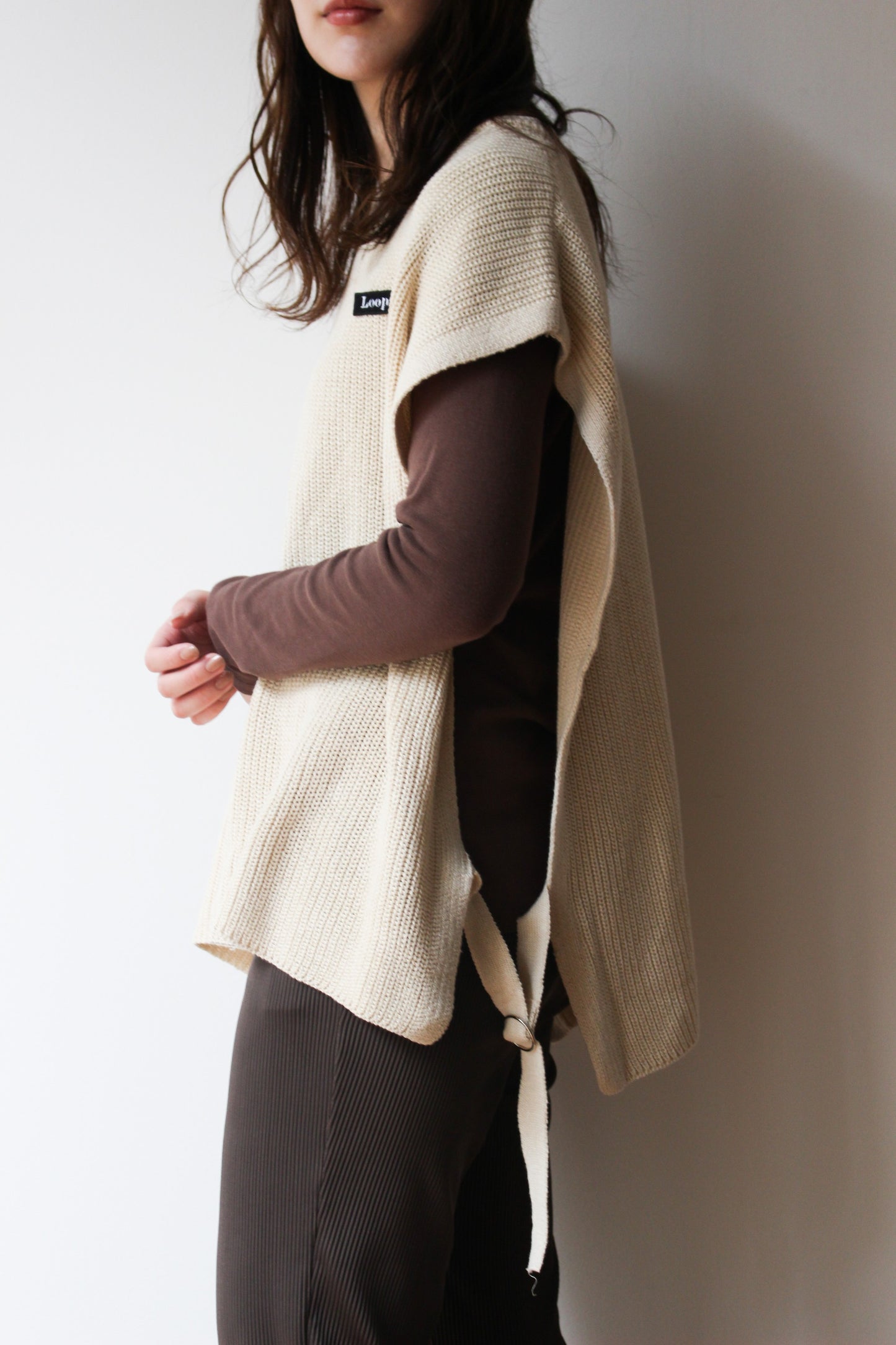 OVER KNIT VEST