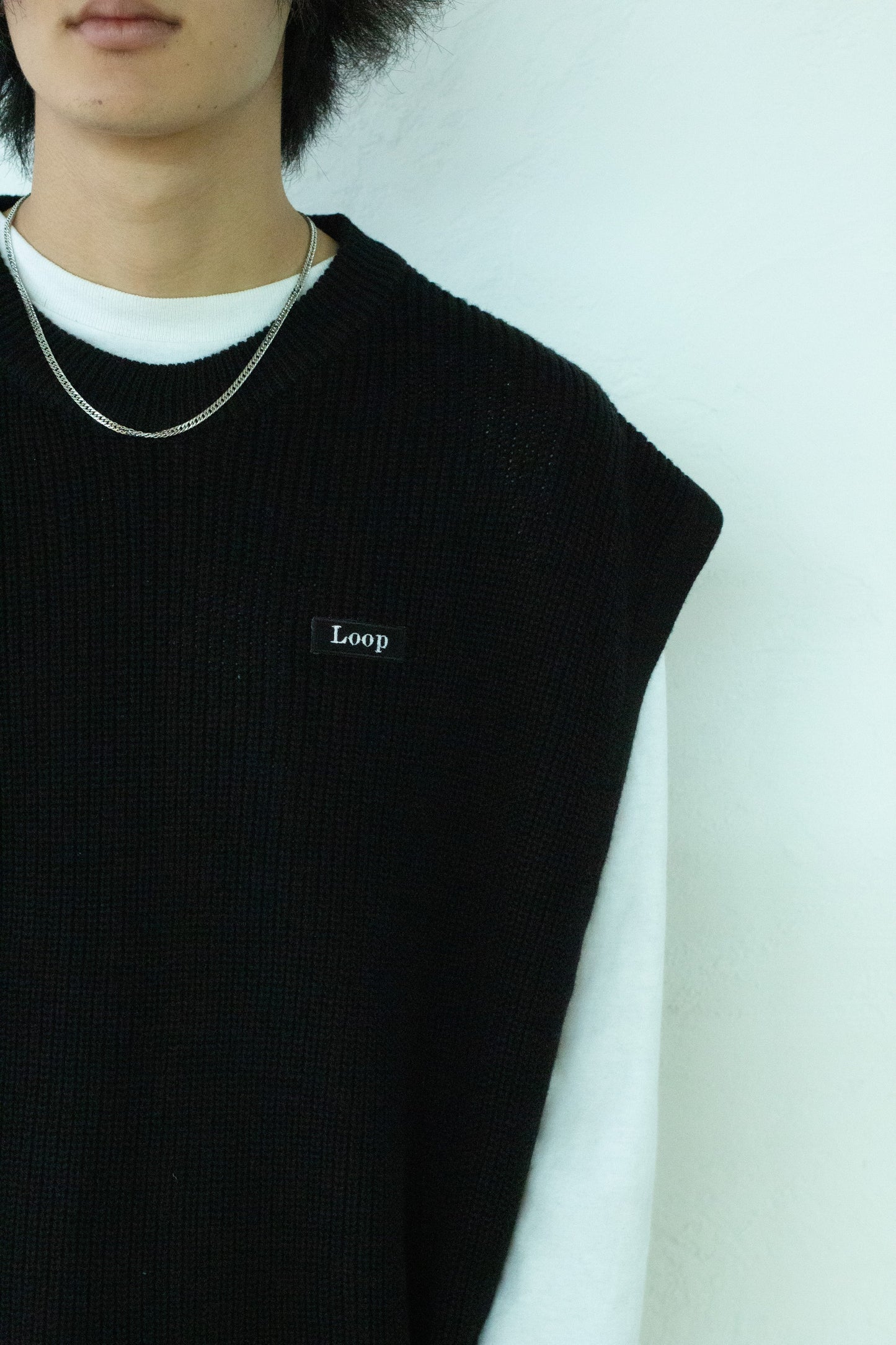 OVER KNIT VEST
