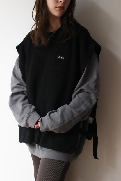 OVER KNIT VEST