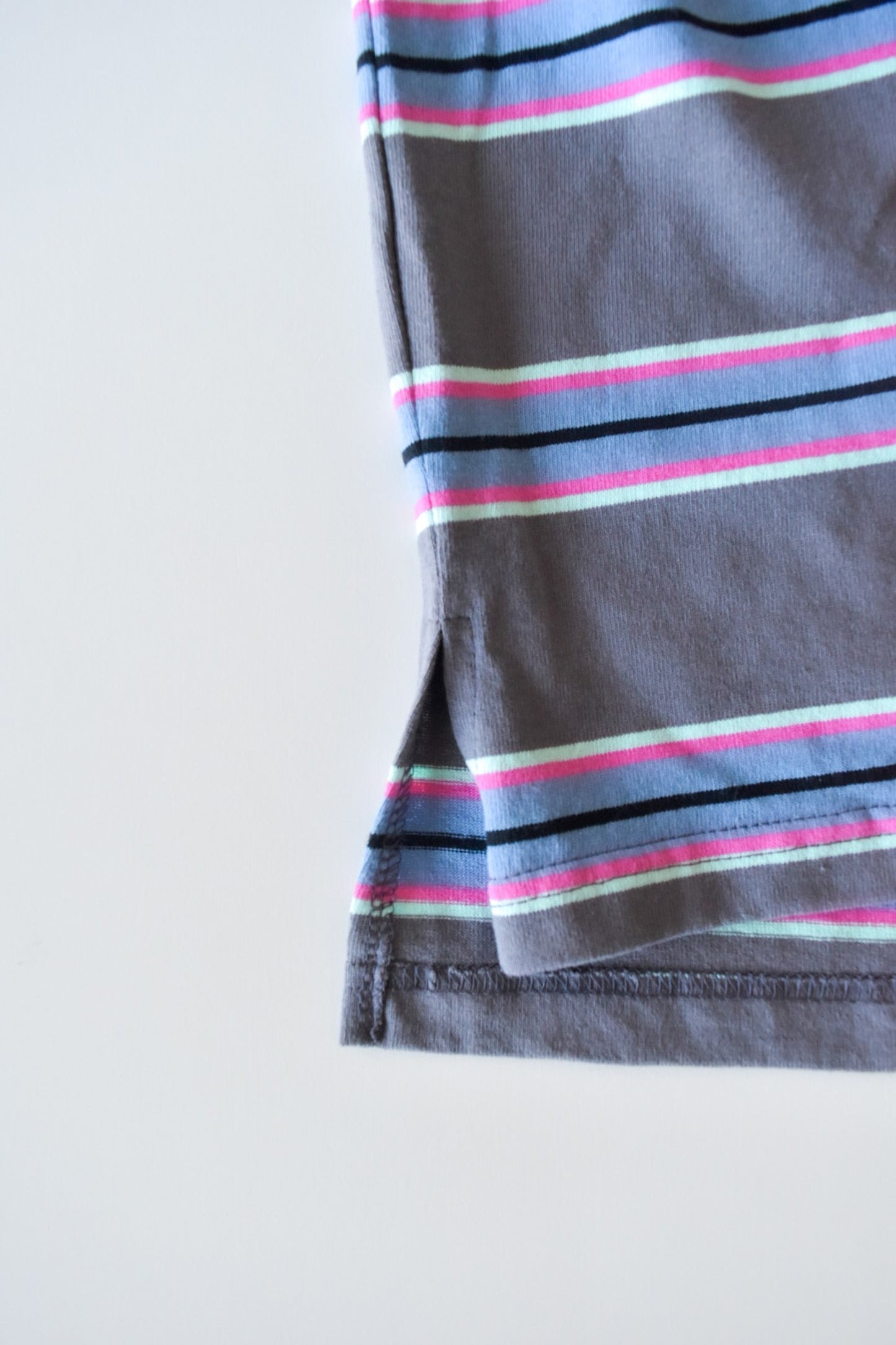 Loop border long t-shirt