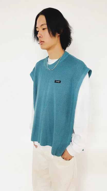 OVER KNIT VEST