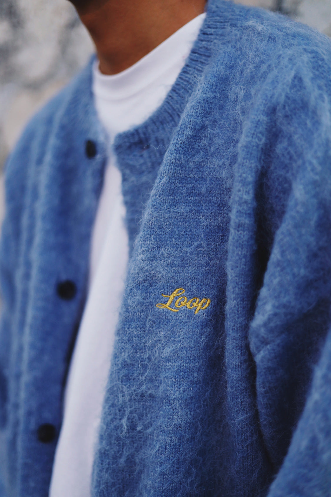 CREW NECK KNIT CARDIGAN