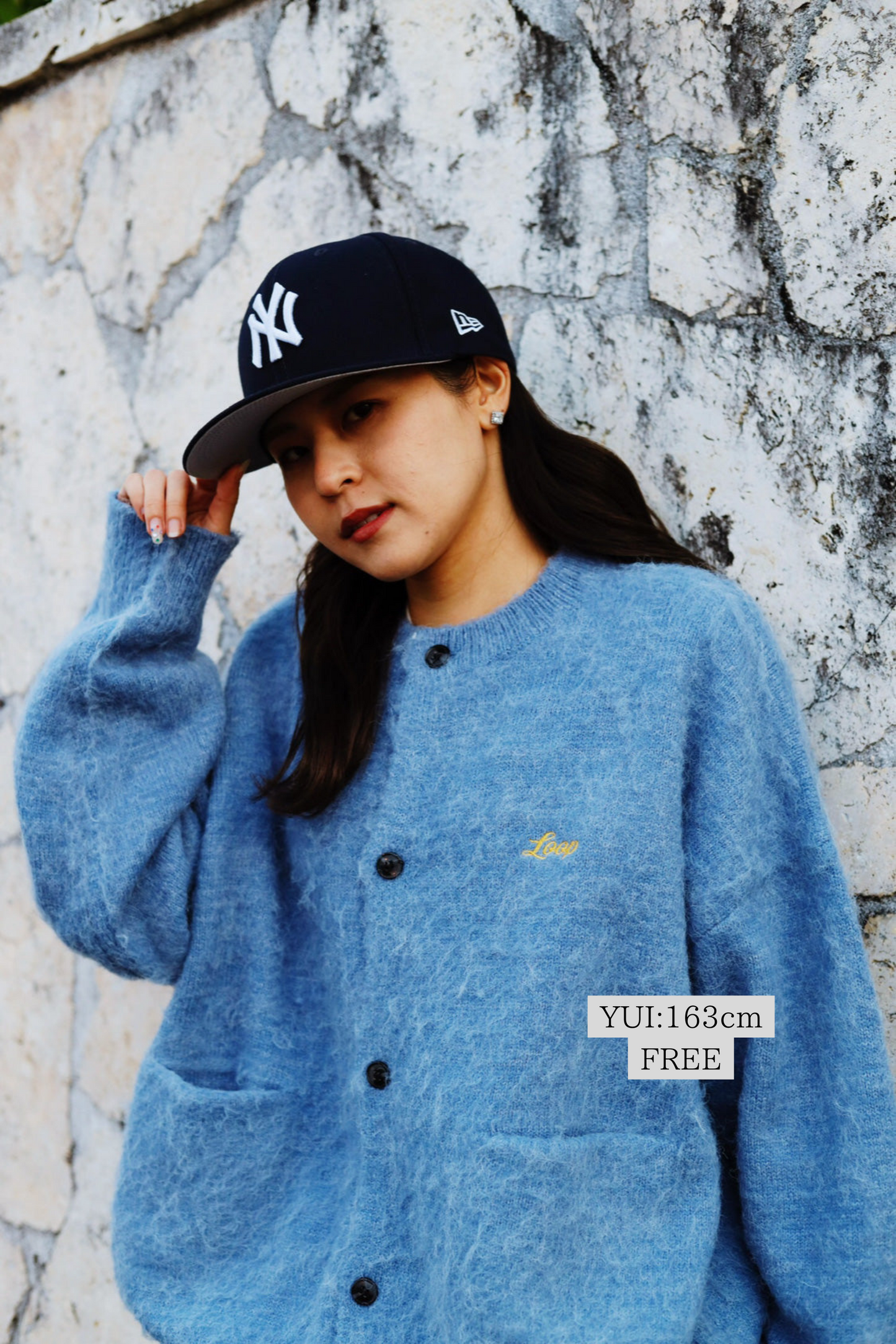 CREW NECK KNIT CARDIGAN